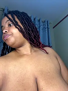 Snapshot of Linahlove chatting on December 2025 03:44:02 PM Linahlove online show from December 2025 03:44:02 PM