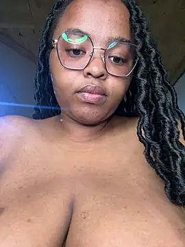 Snapshot of Linahlove chatting on March 2025 08:54:01 PM Linahlove online show from March 2025 08:54:01 PM