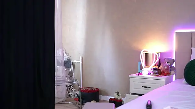 EvellineClaire online show from March 2026 12:26:01 PM