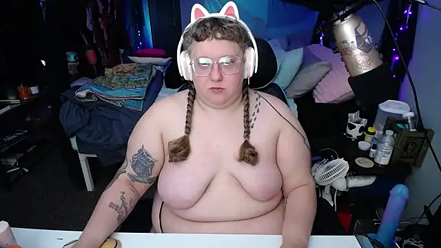 FatVeronica online show from February 2025 12:18:02 PM