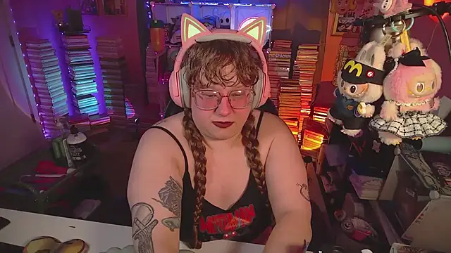 Snapshot of FatVeronica chatting on July 2026 06:38:02 PM FatVeronica online show from July 2026 06:38:02 PM