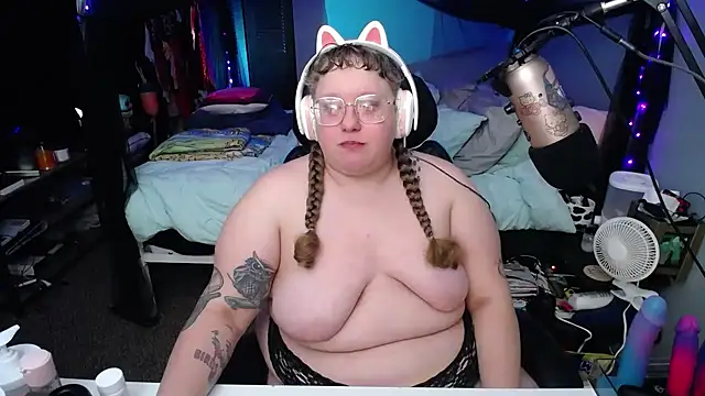 FatVeronica online show from February 2025 02:05:01 PM