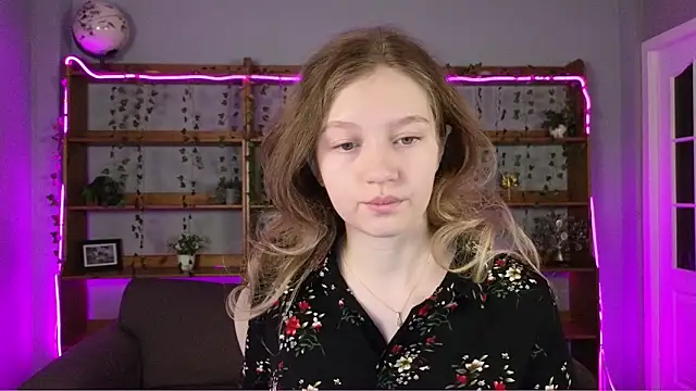 Ksuhesa online show from December 2025 01:06:01 AM