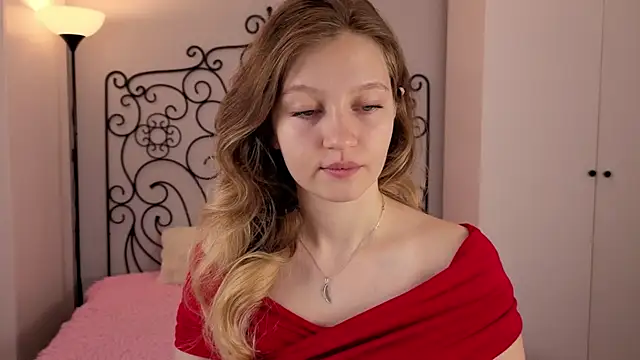 Ksuhesa online show from December 2025 01:06:02 AM