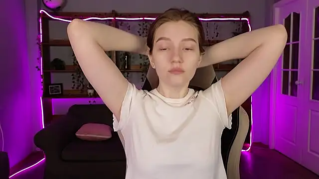 Ksuhesa online show from February 2026 01:06:02 AM