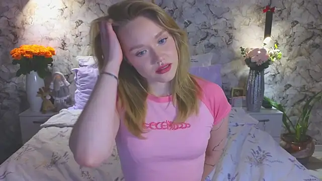 Aurora Golden1 online show from February 2026 05:02:02 PM