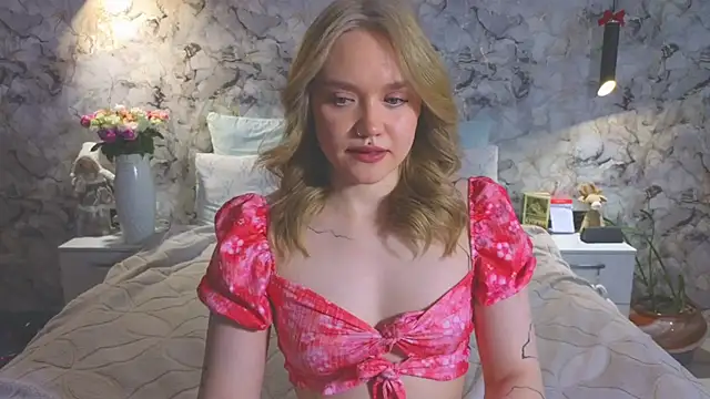 Aurora Golden1 online show from April 2026 05:19:01 AM