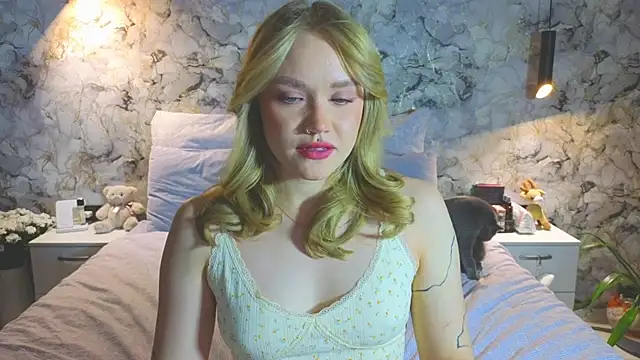 Aurora Golden1 online show from November 2025 05:18:01 PM