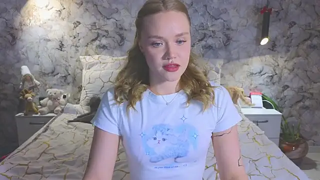 Aurora Golden1 online show from March 2026 04:25:01 PM