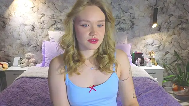 Aurora Golden1 online show from November 2025 05:13:02 PM