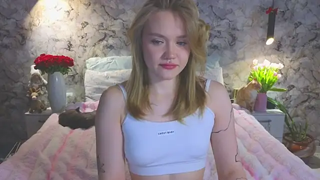 Aurora Golden1 online show from March 2026 02:39:02 AM