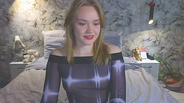 Aurora Golden1 online show from March 2026 02:44:02 AM