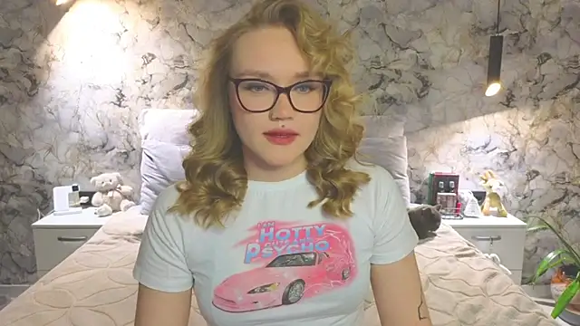 Aurora Golden1 online show from November 2025 05:39:02 PM