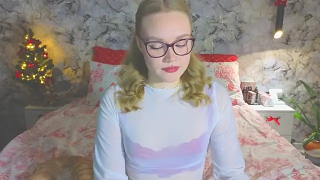 Aurora Golden1 online show from December 2025 04:34:02 PM