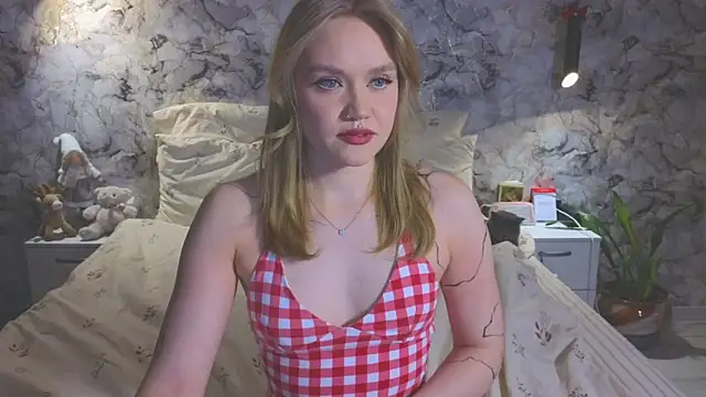 Aurora Golden1 online show from February 2026 05:02:01 PM