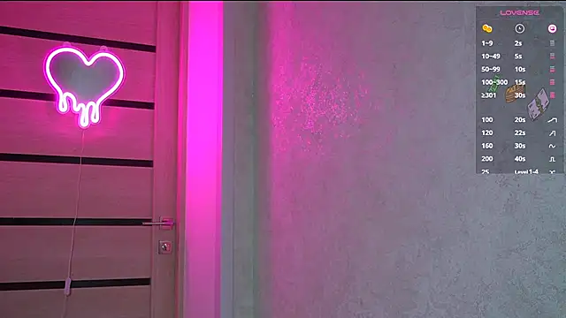 Snapshot of soffy__kisss chatting on January 2025 07:03:01 PM soffy kisss online show from January 2025 07:03:01 PM