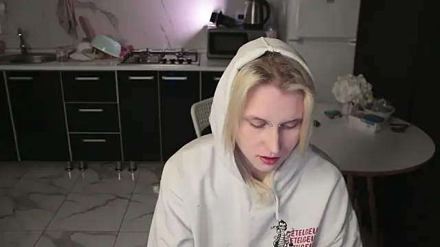 Snapshot of MertyXX chatting on February 2026 10:20:02 PM MertyXX online show from February 2026 10:20:02 PM