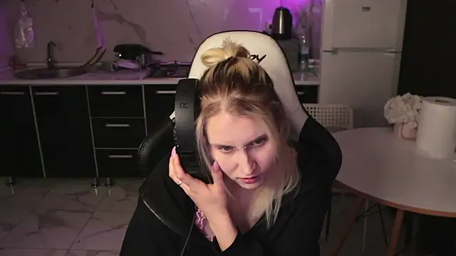 MertyXX online show from April 2026 09:18:02 PM