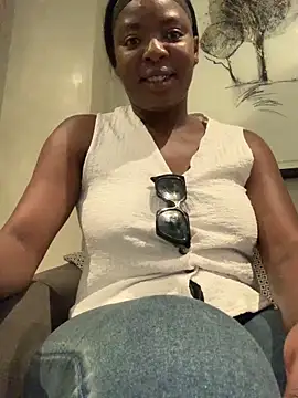 Snapshot of Ass-Queen chatting on December 2025 11:26:02 AM Ass-Queen online show from December 2025 11:26:02 AM