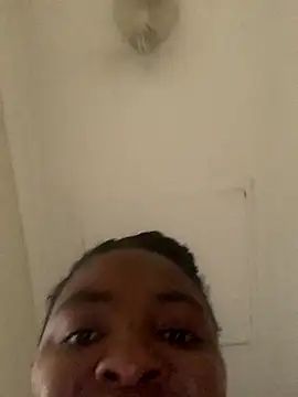 Snapshot of Ass-Queen chatting on December 2025 07:08:01 AM Ass-Queen online show from December 2025 07:08:01 AM