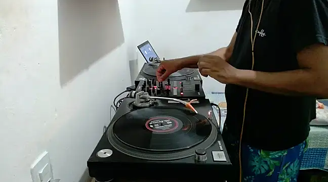 Snapshot of O_PanteraNegra_Camboy chatting on February 2025 12:06:01 AM O PanteraNegra Camboy online show from February 2025 12:06:01 AM