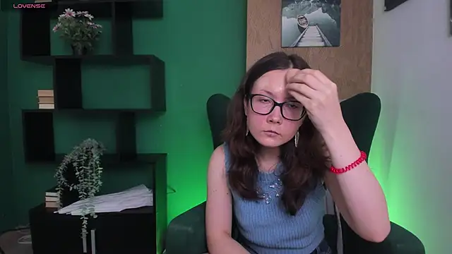 OliviaTurnery online show from December 2025 12:53:02 PM