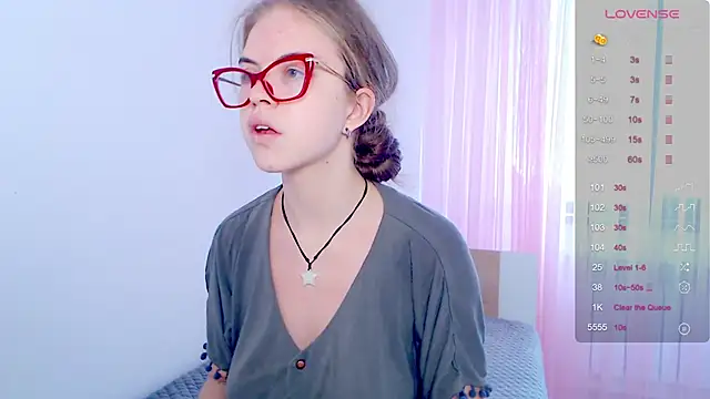 Sarah HS online show from September 2025 10:47:01 AM