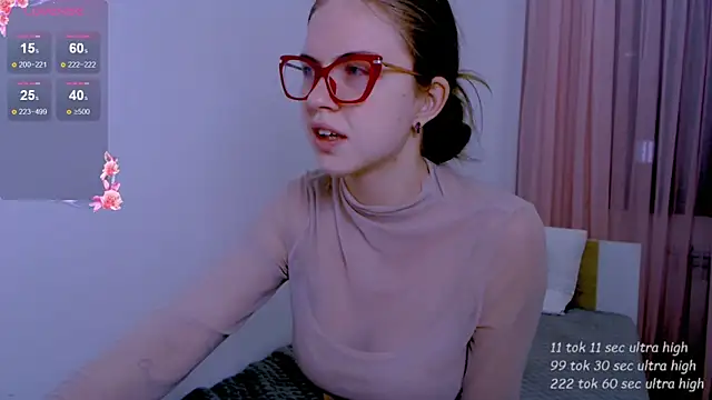 Sarah HS online show from May 2026 06:37:02 PM