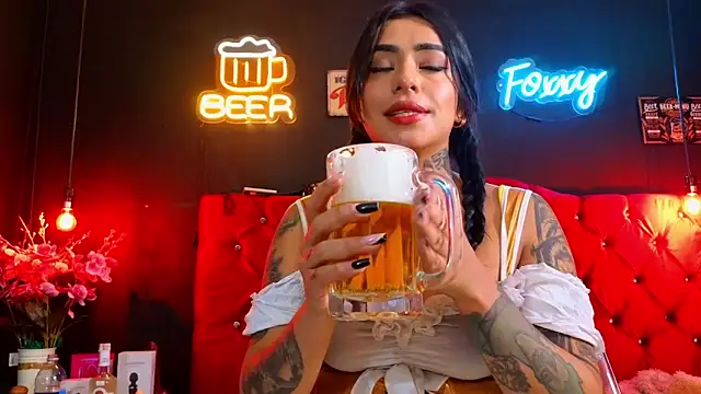 Snapshot of foxxy_nasty chatting on October 2025 05:47:02 PM foxxy nasty online show from October 2025 05:47:02 PM