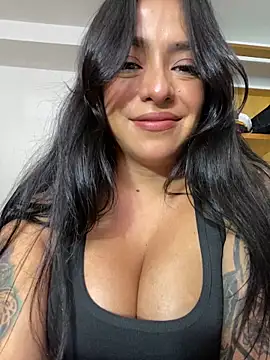 Snapshot of foxxy_nasty chatting on October 2025 05:21:01 PM foxxy nasty online show from October 2025 05:21:01 PM