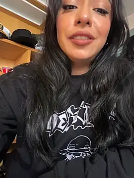 Snapshot of foxxy_nasty chatting on October 2025 07:03:02 PM foxxy nasty online show from October 2025 07:03:02 PM