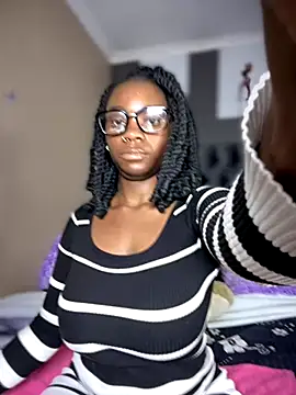 Snapshot of Candy-Heart chatting on October 2025 06:10:01 AM Candy-Heart online show from October 2025 06:10:01 AM