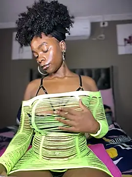 Candy-Heart online show from April 2026 10:56:01 PM