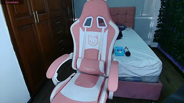 Snapshot of emmars_ chatting on October 2025 12:15:01 PM emmars online show from October 2025 12:15:01 PM