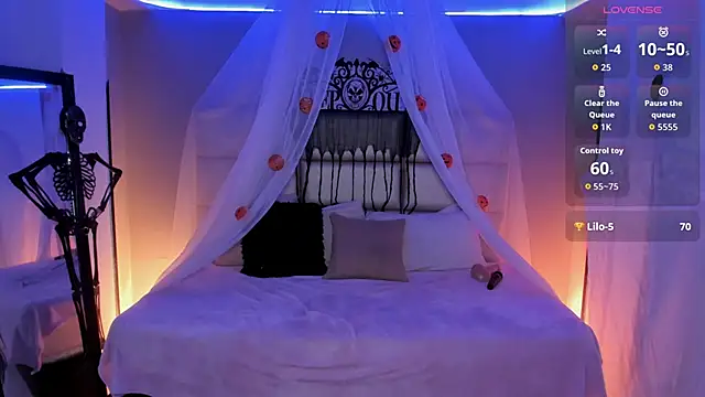 kristen kassi online show from October 2025 09:25:02 PM