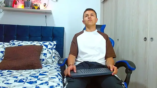 flint ryan online show from March 2026 09:53:01 PM