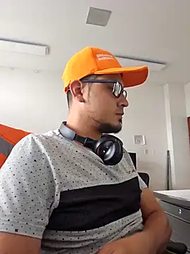 Snapshot of jhacks28 chatting on September 2025 07:25:02 PM jhacks28 online show from September 2025 07:25:02 PM