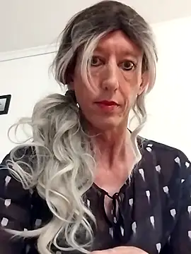 AlexiaXXL online show from December 2025 08:33:02 PM