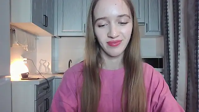Snapshot of leslie_my_lovee chatting on September 2025 08:09:01 PM leslie my lovee online show from September 2025 08:09:01 PM