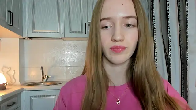 leslie my lovee online show from November 2025 08:01:01 PM