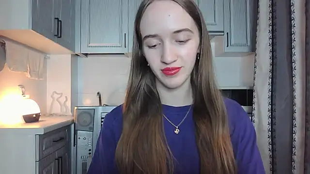 Snapshot of leslie_my_lovee chatting on September 2025 07:08:02 PM leslie my lovee online show from September 2025 07:08:02 PM