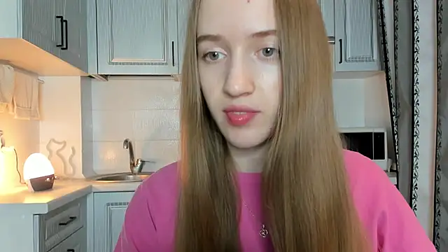 Snapshot of leslie_my_lovee chatting on October 2025 08:30:01 PM leslie my lovee online show from October 2025 08:30:01 PM