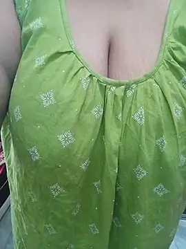 Snapshot of Ivy-09 chatting on January 2026 09:25:01 AM Ivy-09 online show from January 2026 09:25:01 AM