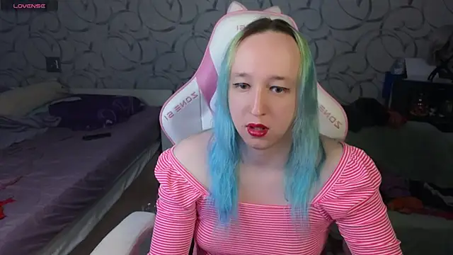 TheTrixy online show from April 2026 12:42:01 PM