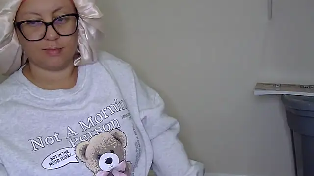 Paisleehaze online show from November 2025 07:25:02 PM