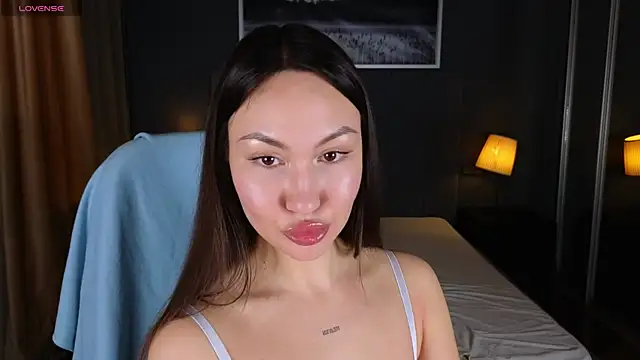 GIGI BENNET online show from March 2025 08:19:01 AM