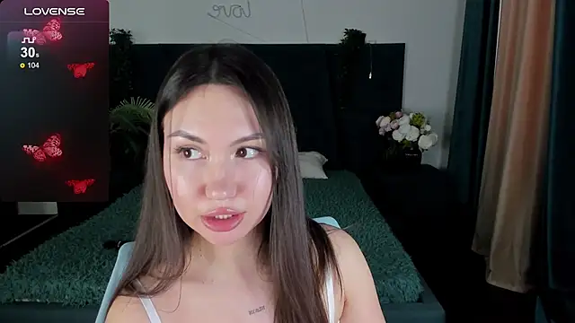GIGI BENNET online show from March 2025 02:34:01 PM