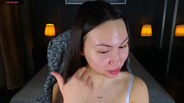 GIGI BENNET online show from February 2025 05:15:01 AM