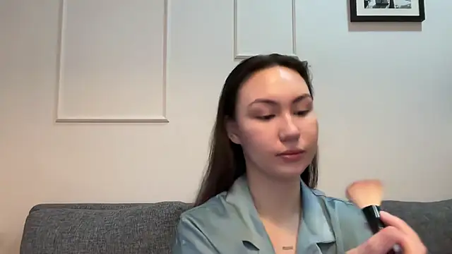 GIGI BENNET online show from March 2025 05:00:02 AM