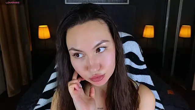 GIGI BENNET online show from January 2025 09:01:02 AM